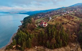 Pensiunea Lostrita